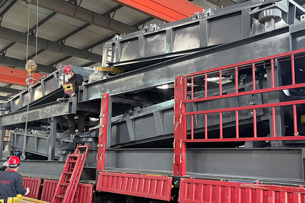 2045复合振动筛源头厂家