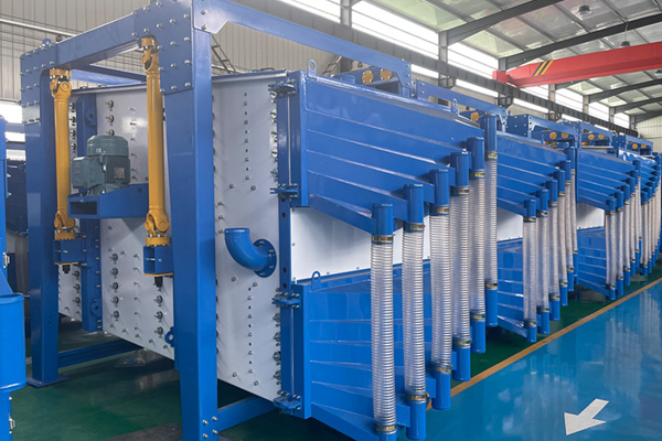 方形摇摆筛突破精度与产能的”零和博弈”